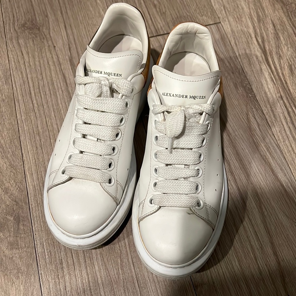 Alexander McQueen Sneaker